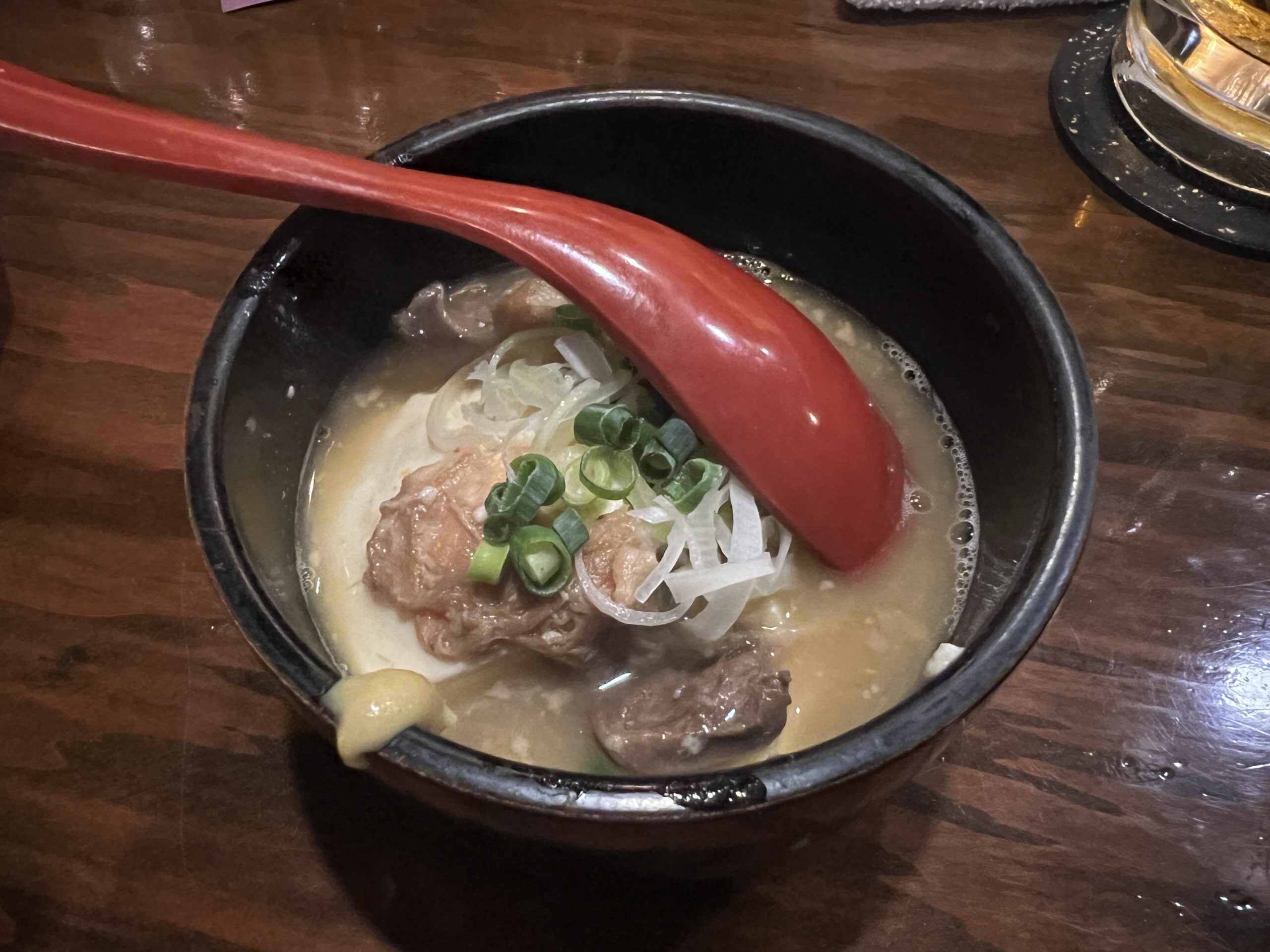 串焼き以外もおいしい！もつ煮はぜひ！